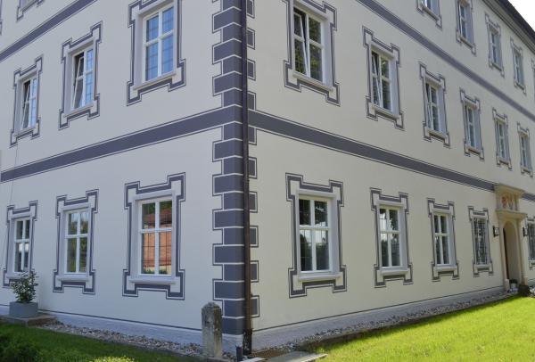 Schloss Dellmensingen PaXretro Denkmalfenster mit Sprossen