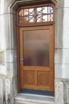 Holz-Haustür mit Oberlicht und Ornamentglas-Einsatz